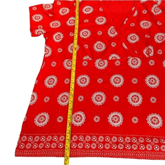 Pennington’s plus size red wrap top with bandana paisley print - Picture 4 of 8